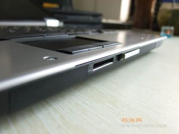 HP-6930P-4766.jpg